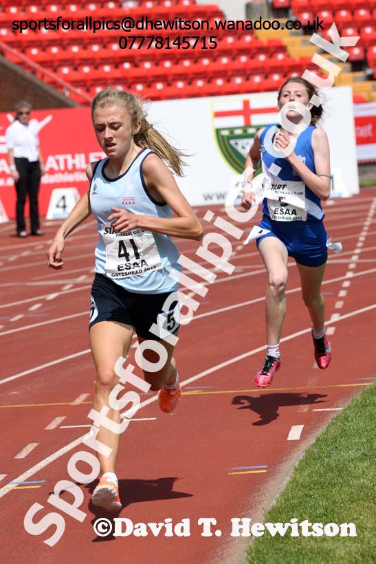Inter girls 3000 metres steeplechase, 2015 English Schools, Gateshead. Photo: David T. Hewitson/Sports for All Pics